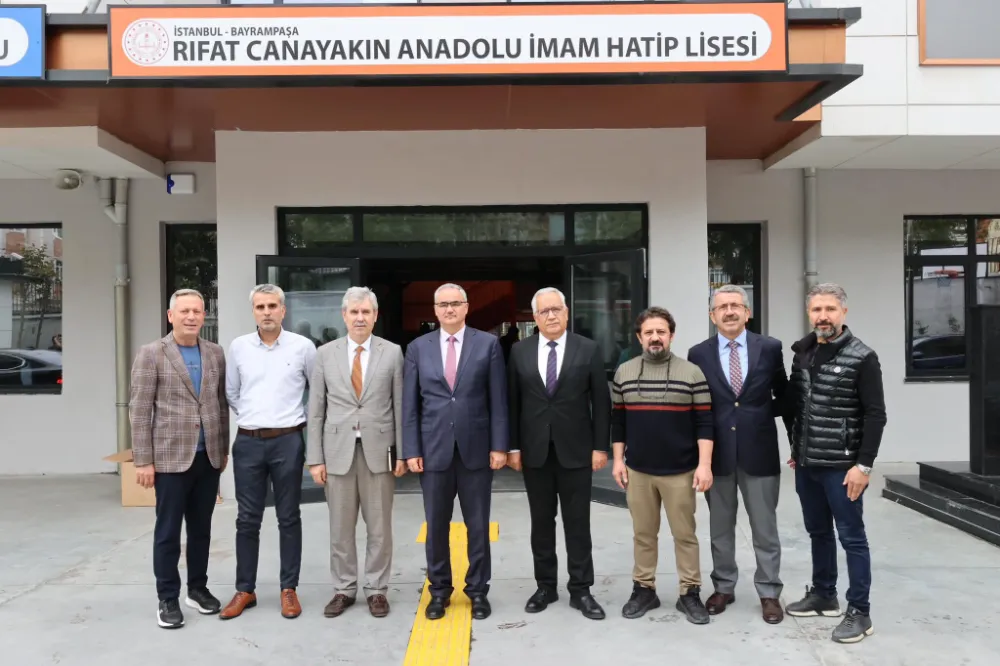 İbrahim Kahraman’dan Rıfat Canayakın Anadolu İmam Hatip Lisesi’ne Ziyaret