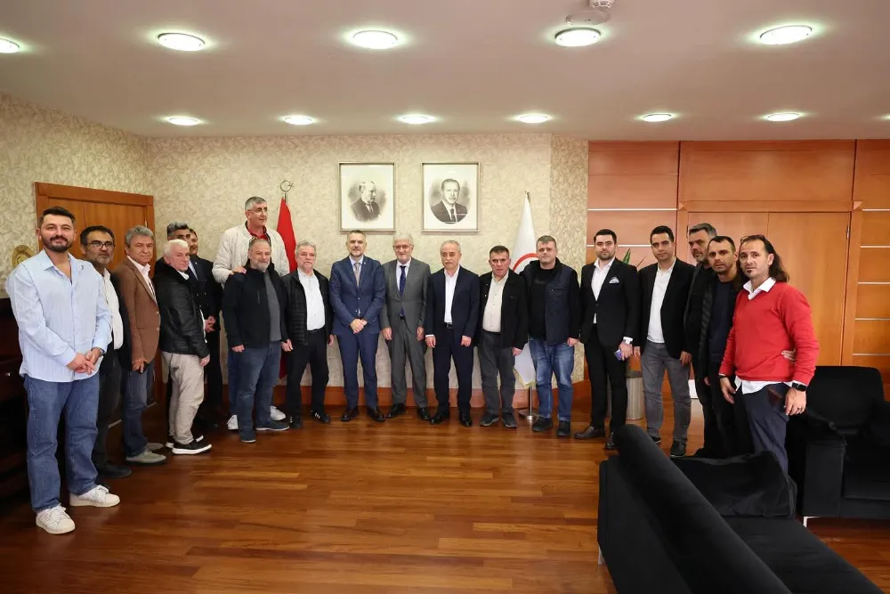 Başkan Vekili Akın, Spor Camiasıyla Bir Araya Geldi