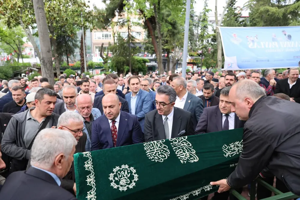 Bayrampaşa Yenidoğan Mahallesi Muhtarı Ramadan Bayraktar Son Yolculuğuna Uğurlandı.
