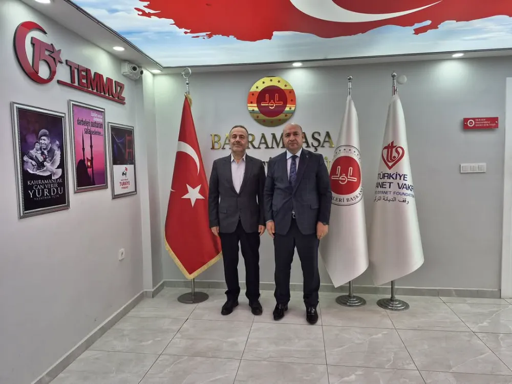 Kaymakam Abdullah Çiftçi, Müftü Recep Eren’i Hac Dönüşü Ziyaret Etti