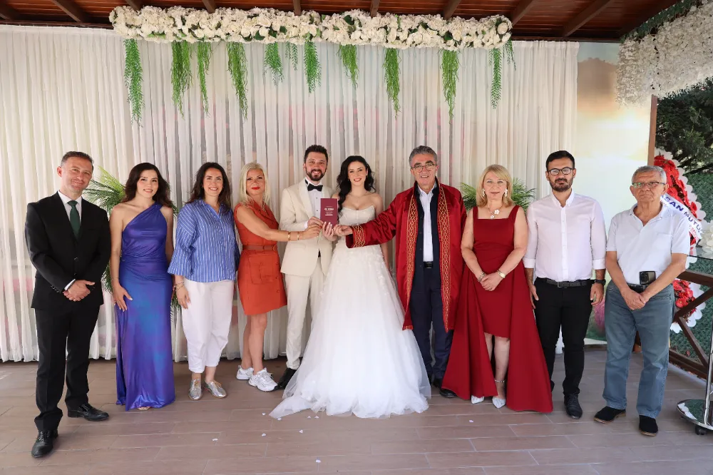 Neriman Bakan’ın Oğlu Erkin Dünyaevine Girdi