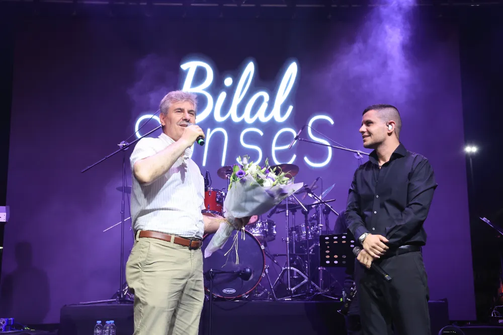 Bayrampaşa Yaz Festivali Bilal Sonses Konseriyle Start Aldı